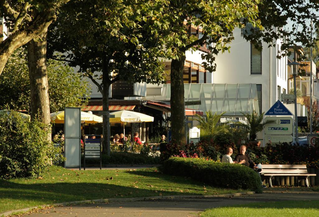 Hotel Knaus Am Hafen Uhldingen-Mühlhofen Exteriör bild
