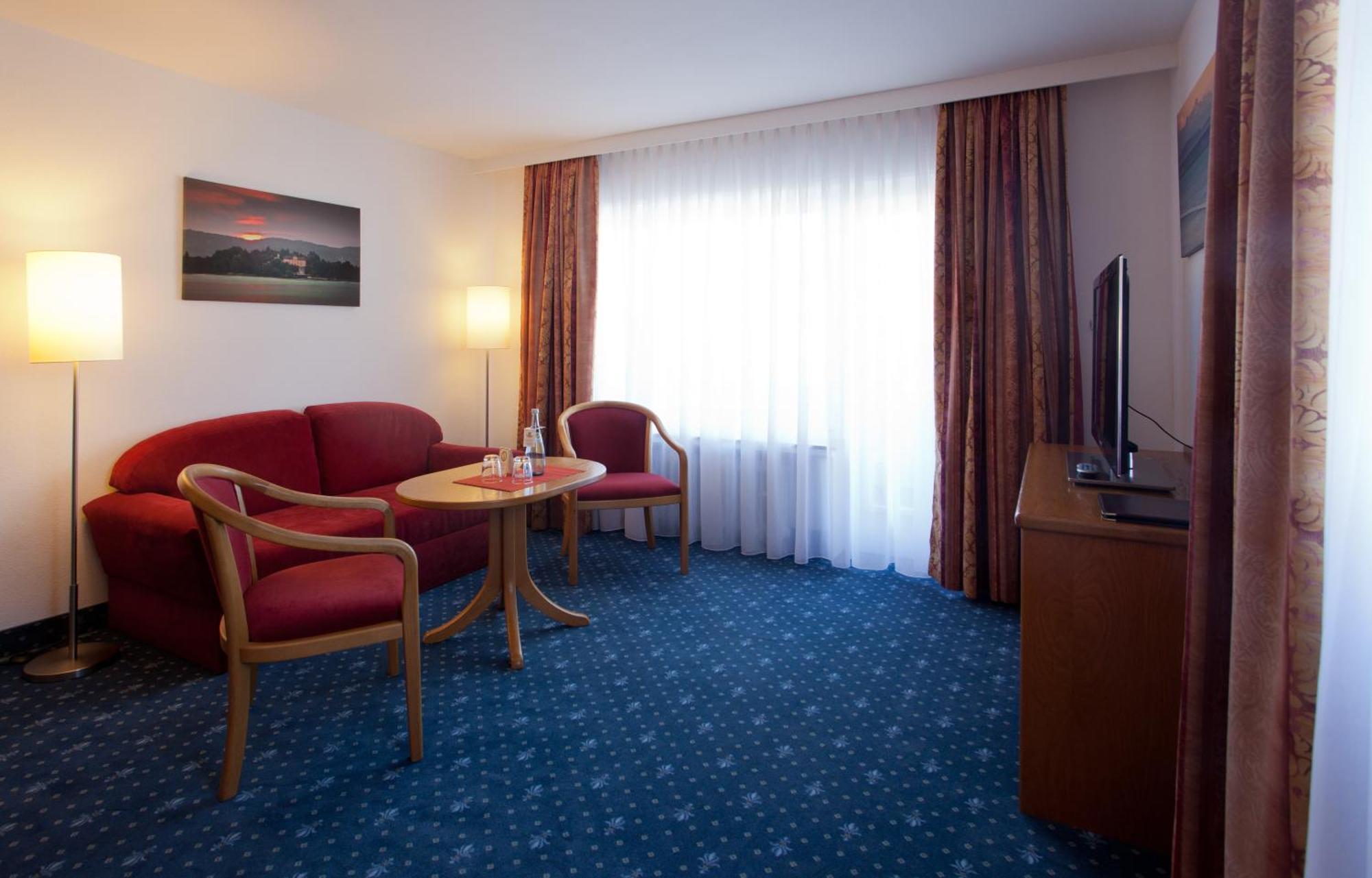 Hotel Knaus Am Hafen Uhldingen-Mühlhofen Rum bild