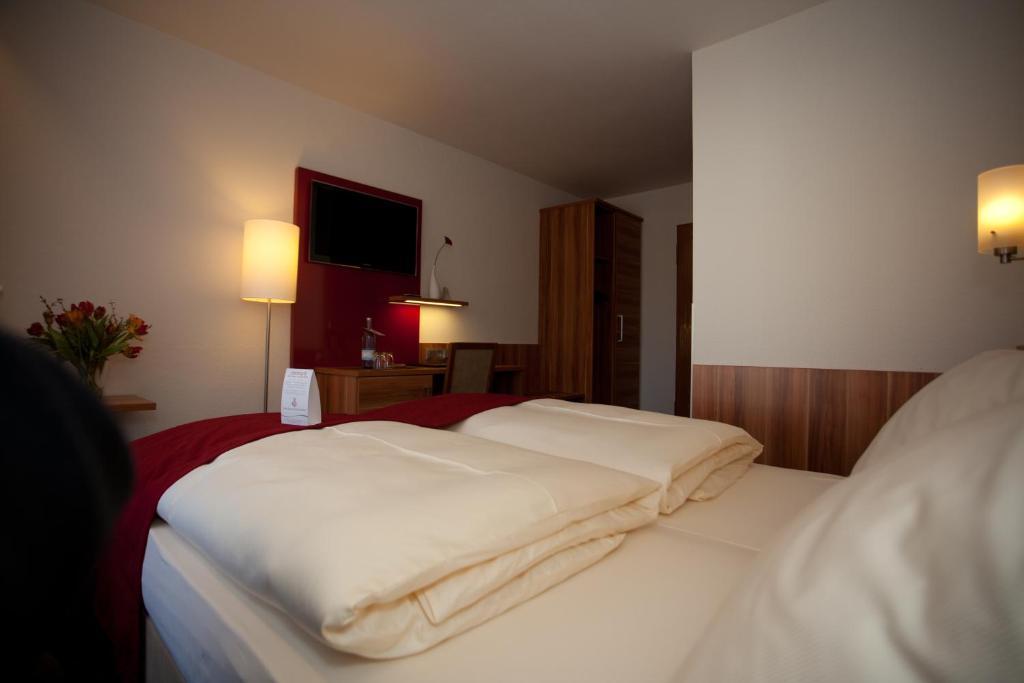 Hotel Knaus Am Hafen Uhldingen-Mühlhofen Exteriör bild