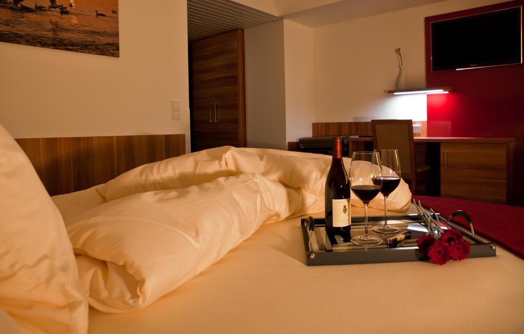 Hotel Knaus Am Hafen Uhldingen-Mühlhofen Rum bild
