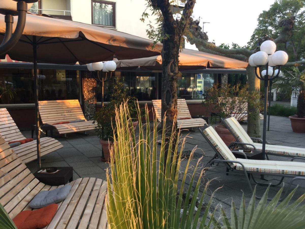 Hotel Knaus Am Hafen Uhldingen-Mühlhofen Exteriör bild